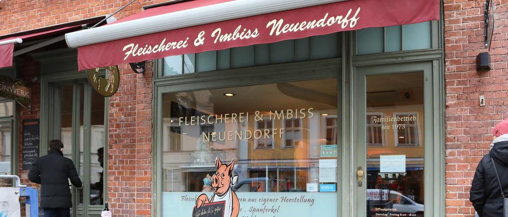 Die Fleischerei Neuendorff an der Friedrich-Ebert-Straße in der Potsdamer Innenstadt schließt am 15. Februar 2021.