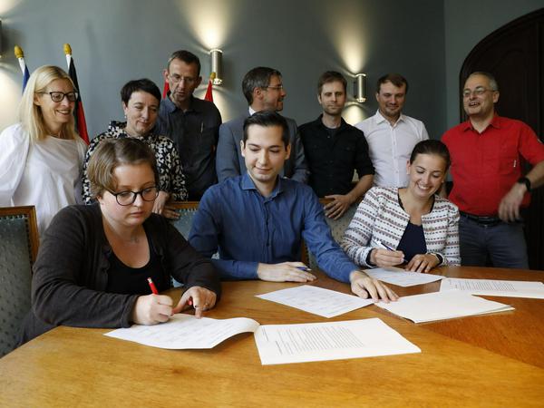 Unterzeichnung der Kooperationsvereinbarung im Potsdamer Stadthaus.