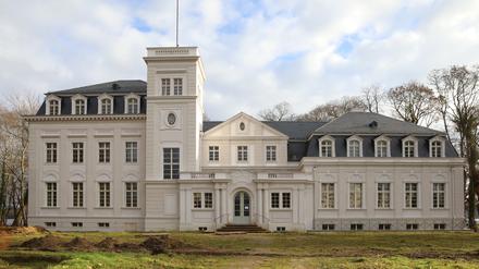 In der Villa Carlshagen am Ufer der Havel sollen bald angehende Mediziner studieren. Die private Hochschule bietet die Ausbildung in Zusammenarbeit mit dem kommunalen Klinikum „Ernst von Bergmann“ an.