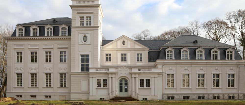 In der Villa Carlshagen am Ufer der Havel sollen bald angehende Mediziner studieren. Die private Hochschule bietet die Ausbildung in Zusammenarbeit mit dem kommunalen Klinikum „Ernst von Bergmann“ an.