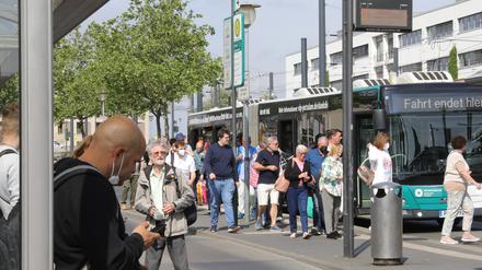 Andrang auf Busse und Bahnen. Ab dem 1. Juni gilt auch in Potsdam für drei Monate das Neun-Euro-Ticket.