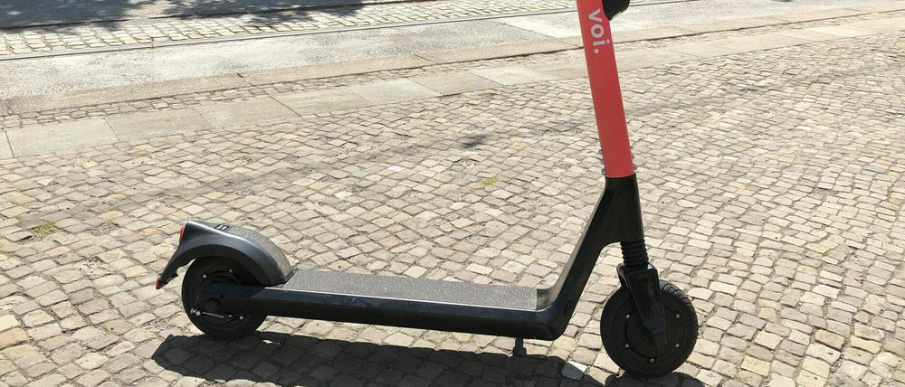 Einer der Voi-E-Scooter in Potsdam.