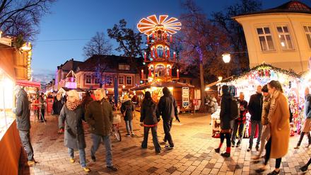 Händler freuen sich über den ersten Weihnachtsmarkt in Potsdam ohne Pandemie-Einschränkungen – auch, wenn es weniger Besucher gab als 2019.