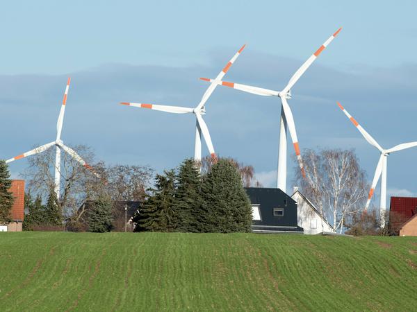 Windräder sorgen für Energie, vielerorts aber auch für Ärger 