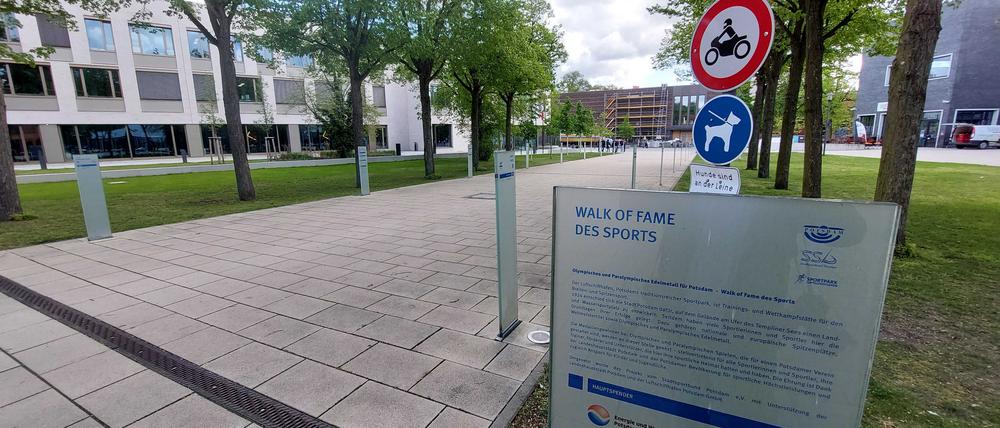 Der „Walk of Fame“ am Luftschiffhafen.