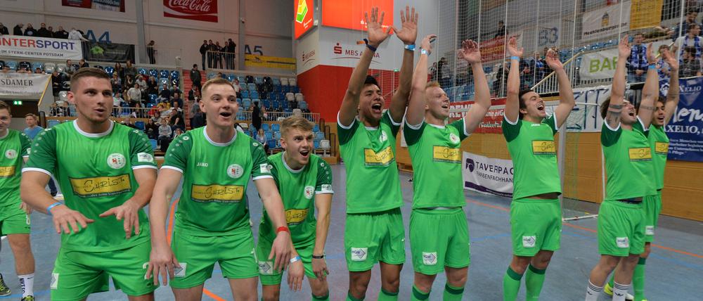 Sieger. Das klassenhöchste Team Werderaner FC aus der Brandenburgliga jubelte über den Turniertitel.