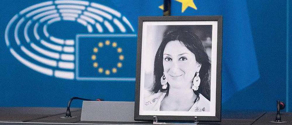 Ihre Arbeit überlebt. Die Journalistin Daphne Caruana Galizia ist auf Malta durch eine Autobombe ermordet worden. Sie berichtete über Steuerbetrug und Korruption.