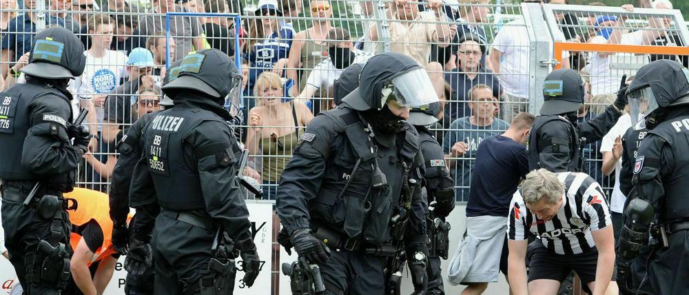 Negativer Höhepunkt. Beim Landespokalfinale 2016 in Luckenwalde kam es zu einem umstrittenen Polizeieinsatz gegen SVB-Fans.