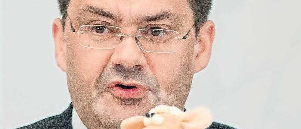 Wolf im Schafspelz? Agrar- und Umweltminister Jörg Vogelsänger trifft Entscheidungen ohne Rücksicht auf Ansehen und Verdienste.