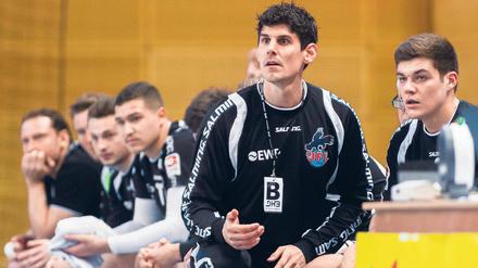 Erwachsen geworden. Für Daniel Deutsch und seine junge VfL-Mannschaft war die zurückliegende Handballsaison in der 3. Liga ein enormer Reifeprozess. Die Debüt-Saison als Trainer begann für Deutsch mit einem Stress- und Härtetest, der größer war als erwartet und letztlich mit Bravour bestanden wurde.