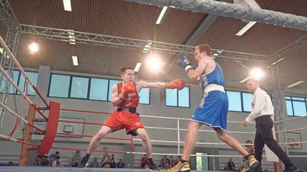 Ring frei. 93 Aktive trafen sich in der neuen Sporthalle in Golm zur Deutschen Hochschulmeisterschaft im Boxen. Die Potsdamer Gastgeber erkämpften sich einmal Silber und viermal Bronze.