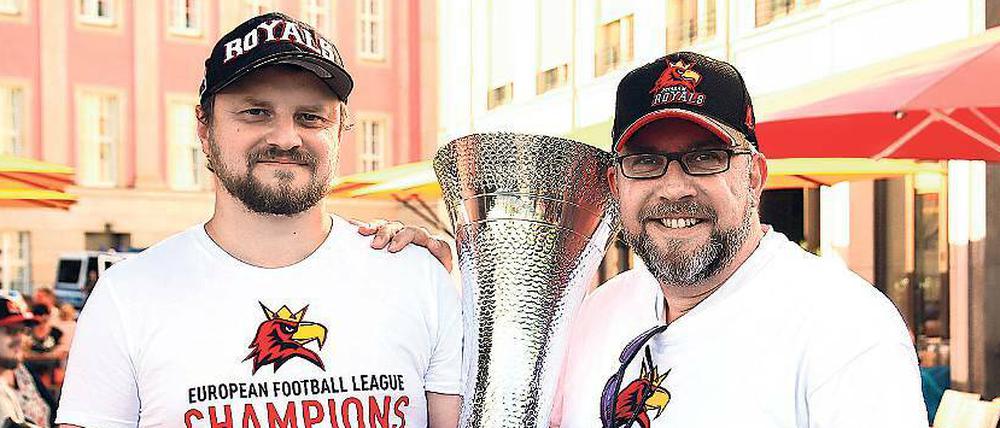 Macher des Erfolgs. Michael Vogt als Cheftrainer (l.) und Stephan Goericke als Vereinspräsident formten die Potsdam Royals zu einem Top-Club und können jetzt einen Europapokal in den Händen halten.