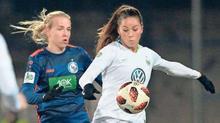 Dranbleiben. Klara Cahynova (l.) möchte mit Turbine die Top-Teams Wolfsburg und München unter Druck setzen.