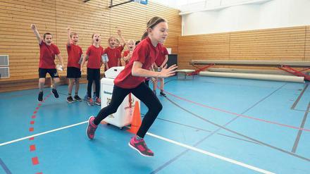 Spaß am Tempo. Auf dem Parcours testeten die Pappelhain-Grundschüler ihr Reaktionsvermögen, Beweglichkeit und Sprintvermögen.