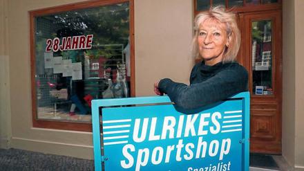 „28 Jahre“ steht am Schaufenster des Sportladens von Ulrike Bruns - im August wären es 29 Jahre geworden.