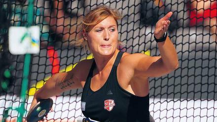 Meisterlich geworfen. Beim nationalen Championat im Berliner Olympiastadion gewann Kristin Pudenz mit Bestleistung.