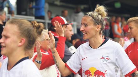 Anja Mittag ist Weltmeisterin und Olympiasiegerin – aktuell führt sie als Leipziger Stürmerin die Torjägerliste der Regionalliga an.