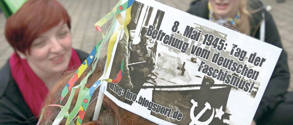 Befreiend. Demo gegen einen NPD-Aufmarsch am 08. Mai in Demmin.