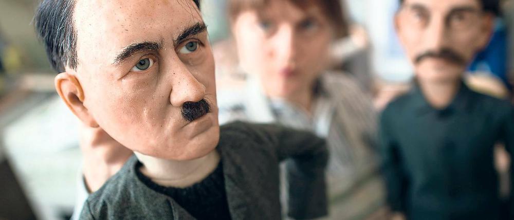 Skrupellose Machtpolitik. War NS-Diktator Adolf Hitler – hier ein Bild aus einer Puppentheaterwerkstatt – ein Machiavellist?
