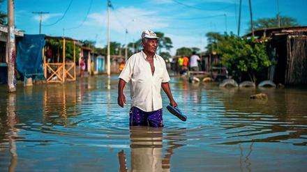 Land unter. El Niño kann Überflutungen in Südamerika auslösen. F
