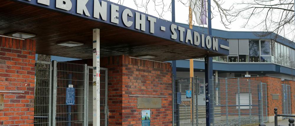 Der Eingang zum Karl-Liebknecht-Stadion des SV Babelsberg 03.