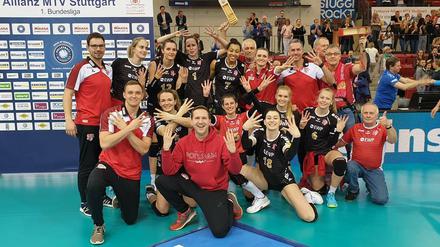 Sie sind Vierter. Potsdams Volleyballteam nach dem Triumph in Stuttgart.