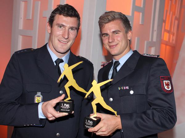 Für ihren Olympiasieg wurden Jan Vandrey (r.) und Sebastian Brendel auch als Brandenburgs Sportteam des Jahres 2016 geehrt. 