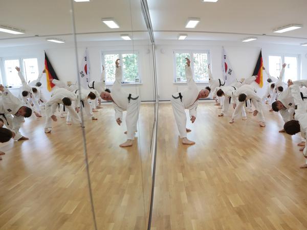 Neue Heimat. Der Taekwon-Do Verein Potsdam hat sein Domizil in der Waldstadt eingeweiht.