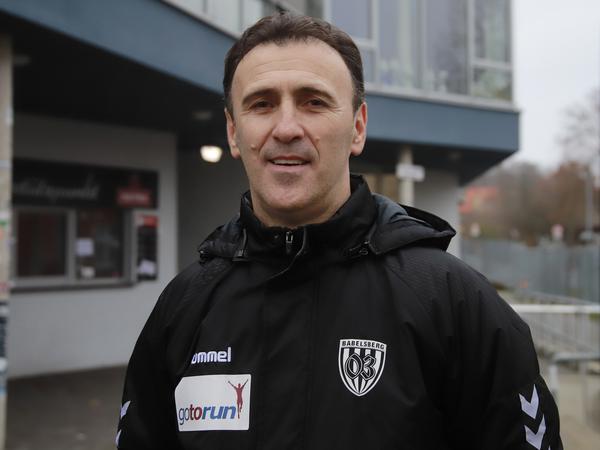 SVB-Trainer Predrag Uzelac sah am Samstag zwei sehr verschiedene Halbzeiten seines Teams. 