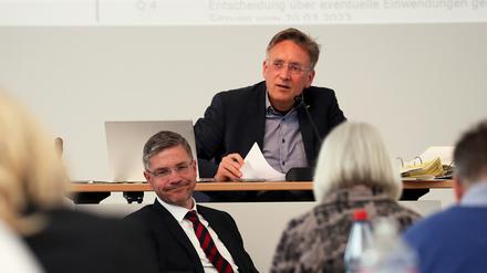 In der Stadtverordnetenversammlung: Oberbürgermeister Mike Schubert und Stadtpräsident Pete Heuer (beide SPD).