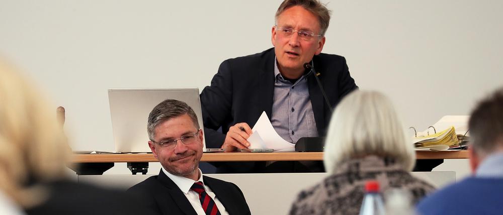 In der Stadtverordnetenversammlung: Oberbürgermeister Mike Schubert und Stadtpräsident Pete Heuer (beide SPD).