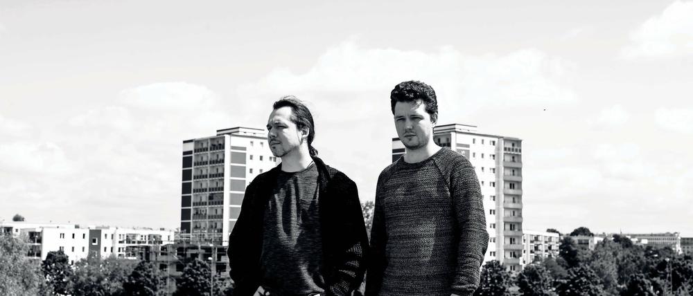 Lebensraum Platte. Sebastian und Daniel Selke (v. l.), Ceeys, wuchsen in Berlin-Hellersdorf auf. Diese Zeit verarbeiteten sie für ihr Album „Concrete Fields“.