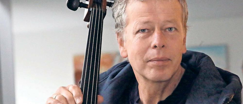Späte Liebe. Christoph Hampe, einer von vier Cellisten der Kammerakademie Potsdam, entschloss sich erst im Alter von 21 Jahren zum Studium.