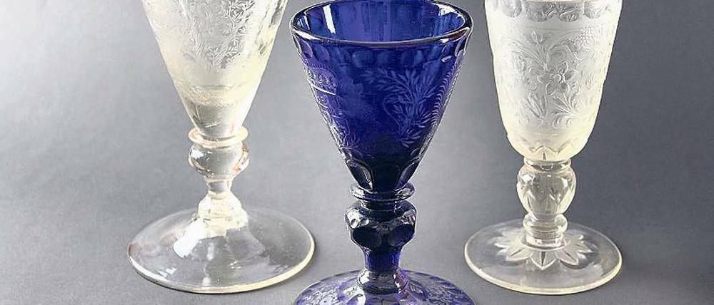 Das Edelste. Neben Kristall ist es das kobaltblaue Zaffera, das Potsdamer Glas zu einer Besonderheit macht.
