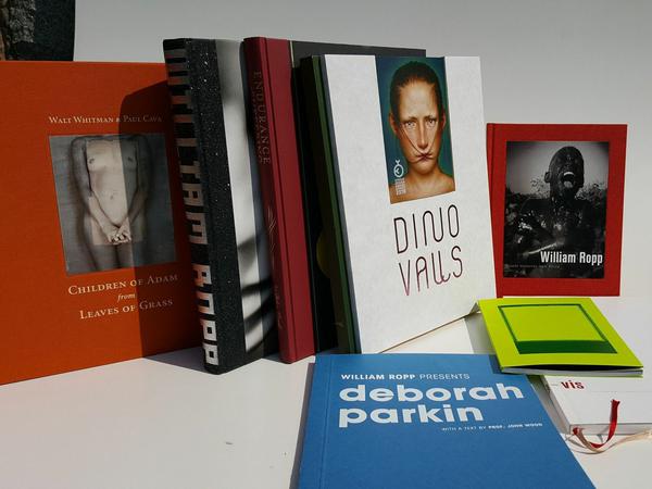Bücher des Galerie Vevais Verlag, der in der Uckermark ansässig ist.