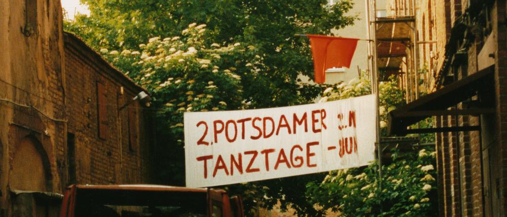 Nachwendeblüten. Die 2. Potsdamer Tanztage an der fabrik in der Gutenbergstraße im Jahr 1992.