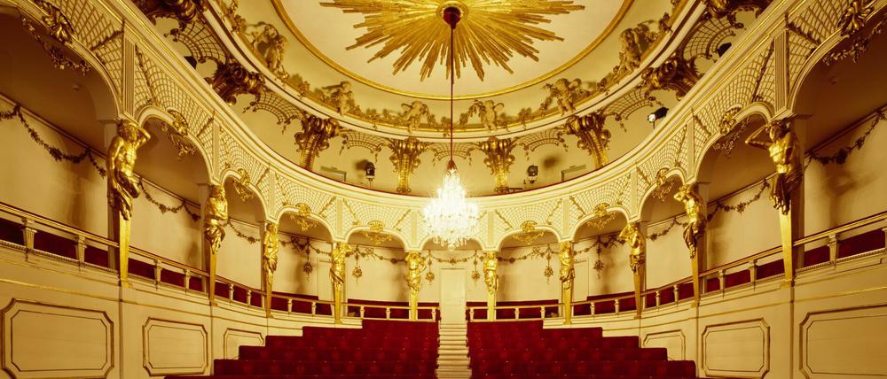 Das Schlosstheater wurde 2020 nach siebenjähriger Sanierung wieder eröffnet. 2021 gibt es endlich auch wieder Oper.