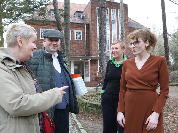 Projektleiterin Sophie Schulz (rechts) beim Auftakt der dritten Runde des Museumsprojektes im Dezember.