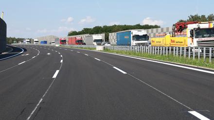 Die A10 im Bereich Michendorf: Bis zu 30.000 Lkw passieren täglich die Baustelle in diesem Bereich.