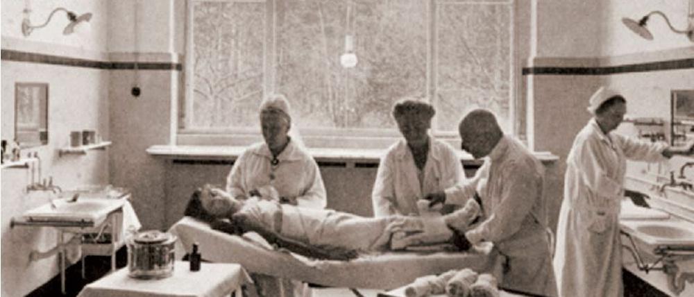 Ärzte haben bereits vor 100 Jahren Tuberkulose-Kranke in den Heilstätten behandelt.