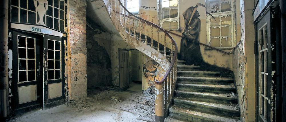 Verfallener Charme. In den vergangenen Jahren verfiel das mehr als 100 Jahre alte denkmalgeschützte Gebäude zusehends. Wie die Beelitzer Heilstätten wurde es zu einem beliebten Ort für Ruinentourismus - Vandalismus inklusive.
