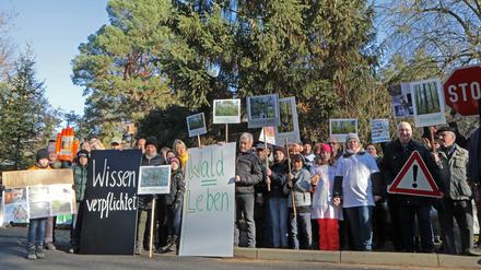 Anwohner demonstrierten bereits im Herbst 2018 gegen die geplante Waldrodung in Wilhelmshorst.