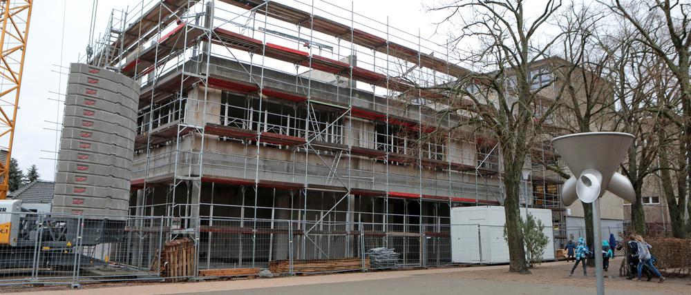 Der Rohbau in Geltow soll im Februar fertig sein, danach folgen Innenausbauten.