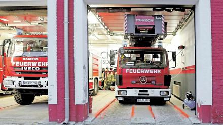 Die Freiwillige Feuerwehr Stahnsdorf will seit Jahren aus ihrem maroden Depot am Dorfplatz ausziehen. 