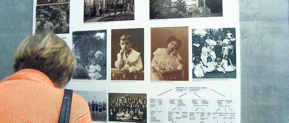 Erinnerung an jüdische Mitbürger. Die meisten Fotos der Ausstellung im Pfarrhaus stammen noch aus glücklichen Tagen.