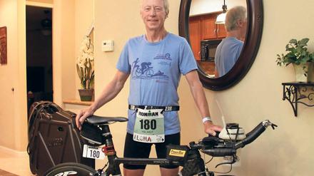 Vor dem Wettkampf. Der Kleinmachnower Helmut Schicketanz will beim Ironman auf Hawaii unter die ersten fünf in seiner Altersklasse kommen. Vorbereitet hat er sich in den vergangenen Monaten beim Triathlon Potsdam e.V.