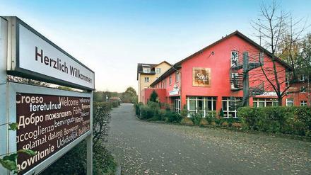 Der Potsdam-Mittelmark hat das ehemalige Sens-Convent Hotel in Michendorf für 4,3 Millionen Euro gekauft, um dort Flüchtlinge unterzubringen.