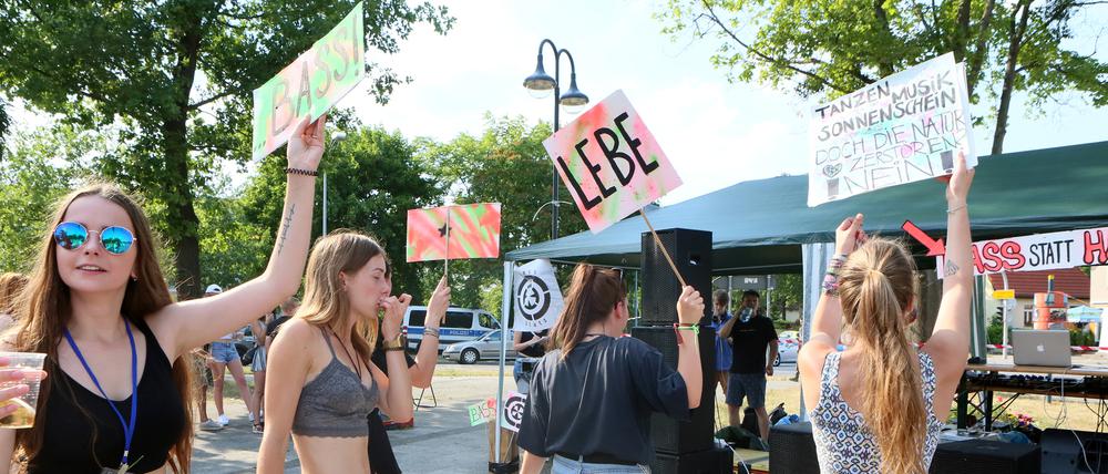 Im Sommer 2018 demonstrierten Jugendliche für eine legale Partylocation in Stahnsdorf.