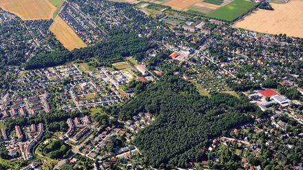 Die fast rechteckige Ackerfläche an der Sputendorfer Straße (o.l.) soll bebaut werden.