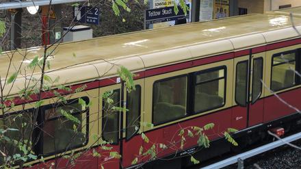 Teilweise sind Fahrgäste in Potsdam-Mittelmark mit Bus und Bahn drei mal so lange unterwegs wie mit dem Auto.